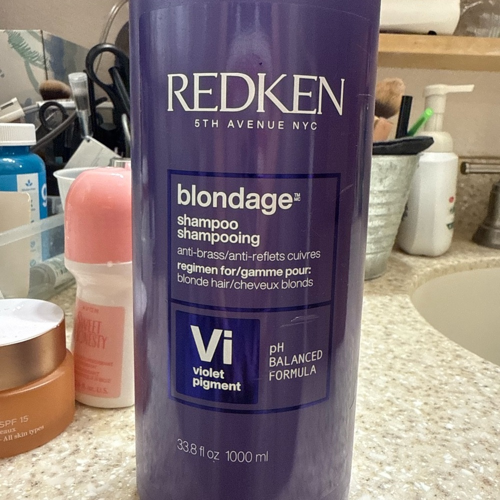 Redken Blondage Purple Shampoo for Blonde Hair - Picture 6 of 7